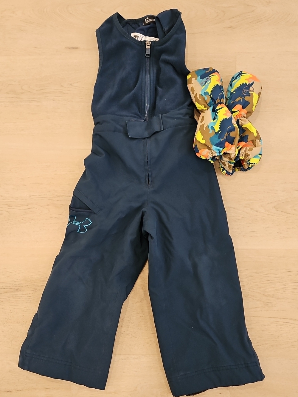 Under Armour Kids Snowpants with Colorful Camo Mittens